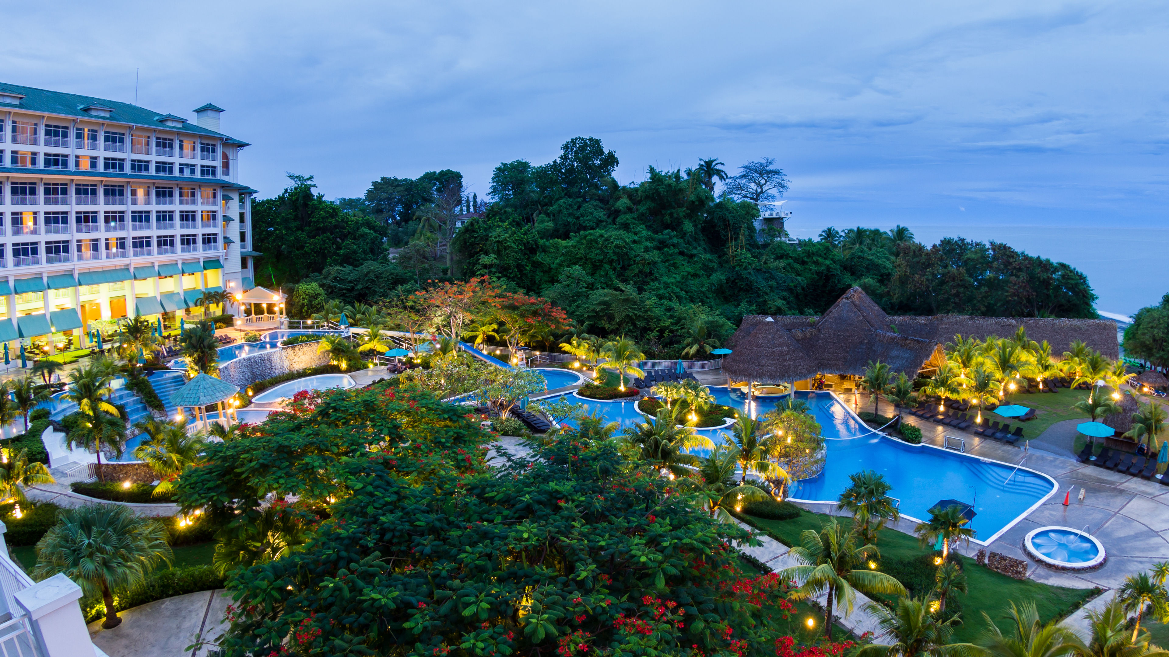 रिसॉर्ट का मनोरम दृश्य